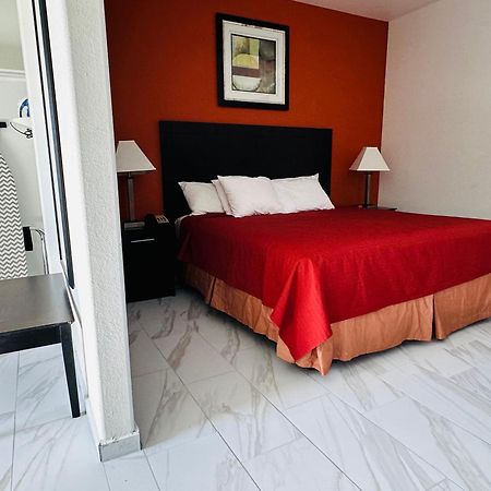 Lux Inn And Suites Three Rivers Eksteriør bilde