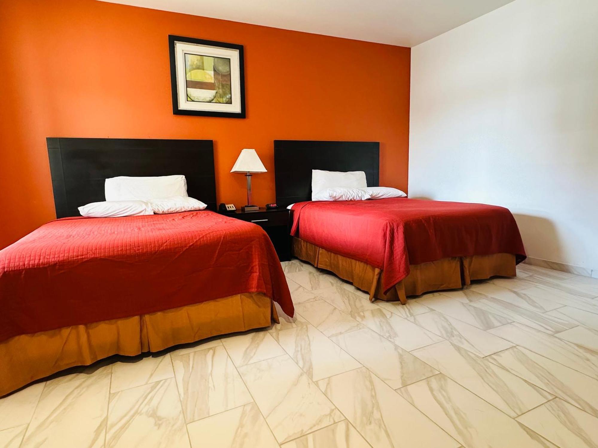 Lux Inn And Suites Three Rivers Eksteriør bilde