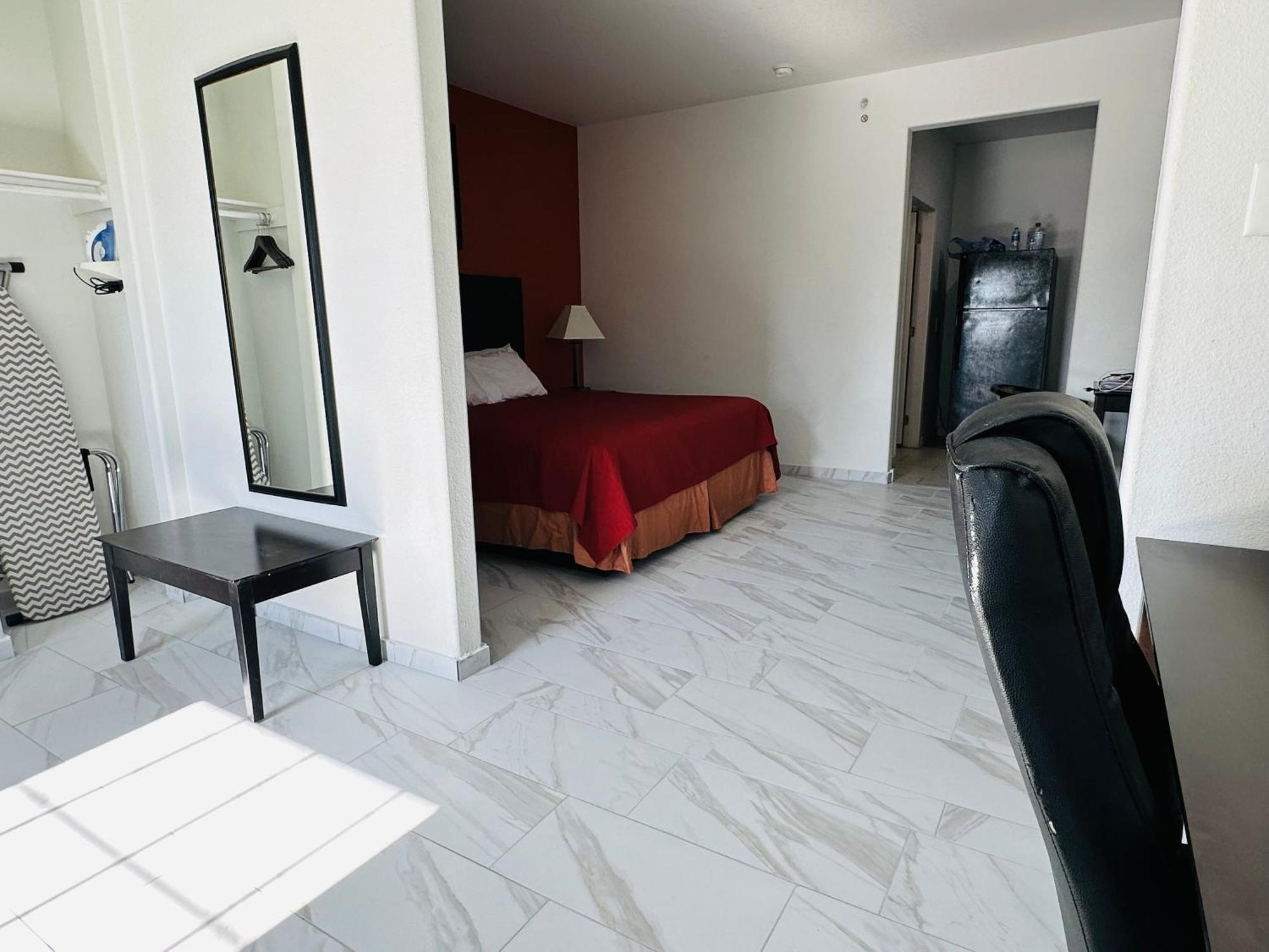 Lux Inn And Suites Three Rivers Eksteriør bilde