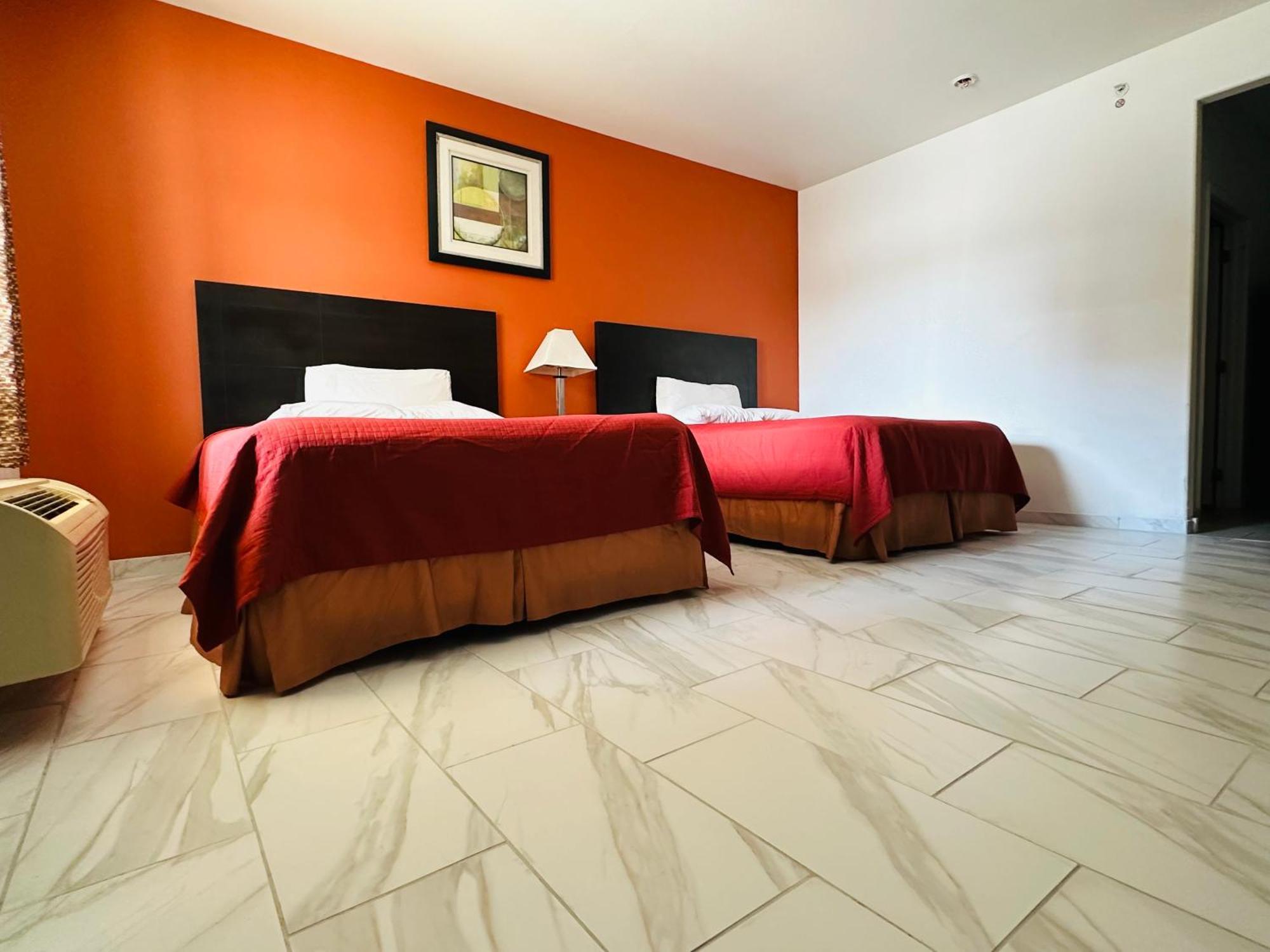 Lux Inn And Suites Three Rivers Eksteriør bilde