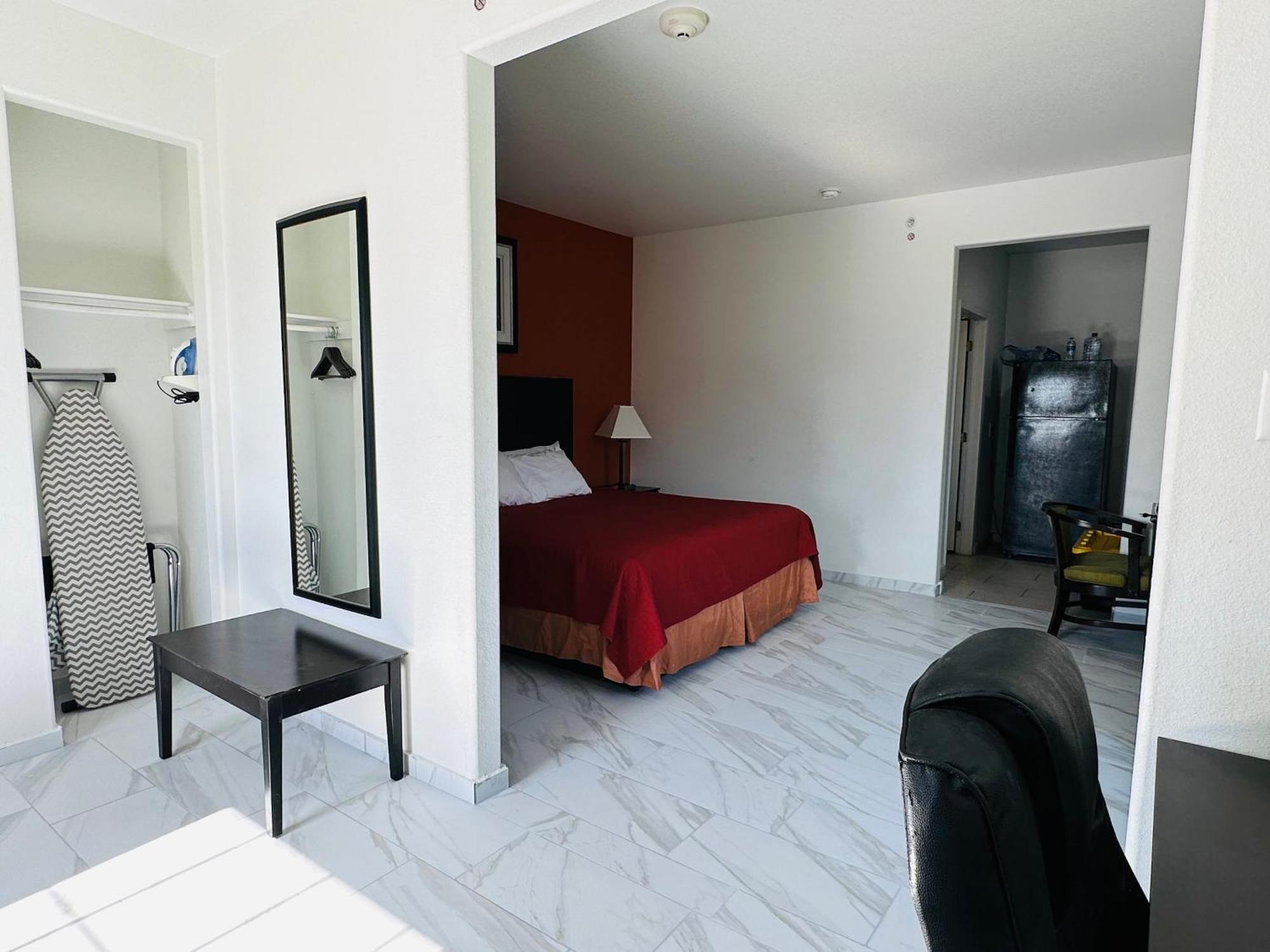 Lux Inn And Suites Three Rivers Eksteriør bilde