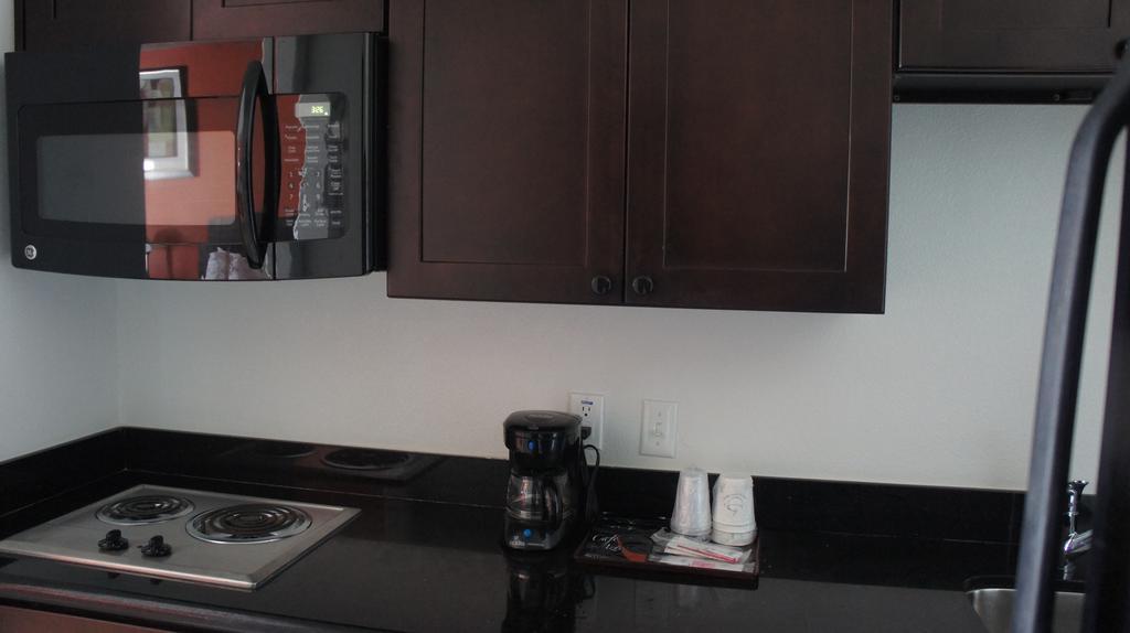 Lux Inn And Suites Three Rivers Rom bilde